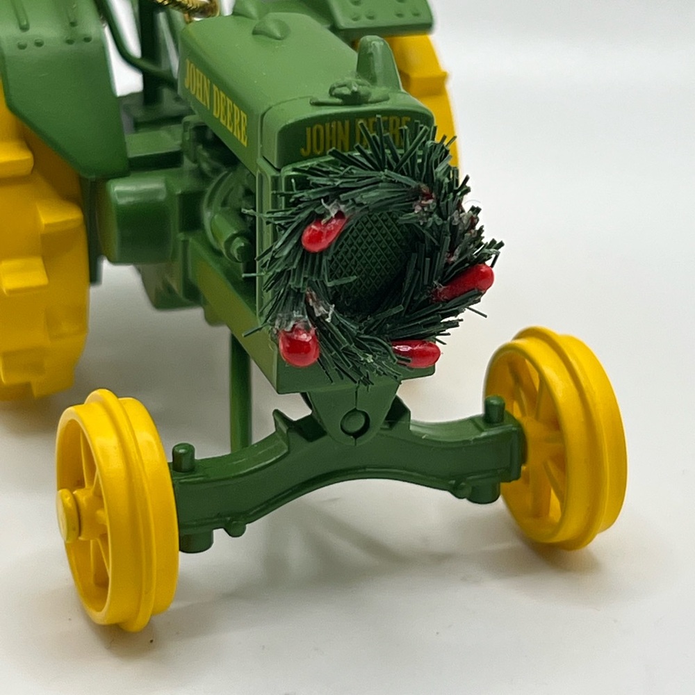 😎LAST CHANCE! $5/OR OFFERS CONSIDERED!John Deere Tractor Christmas Ornament